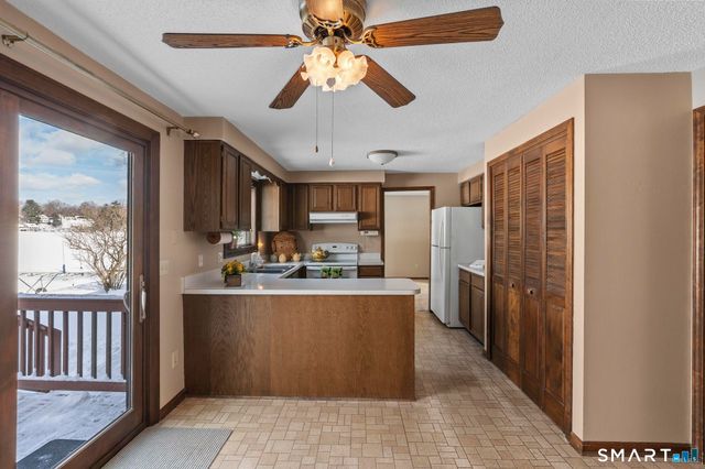 4066 Mountain Road, Suffield, CT 06093