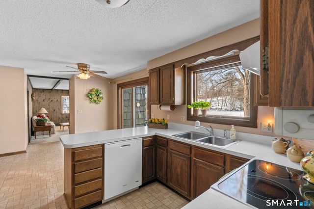 4066 Mountain Road, Suffield, CT 06093