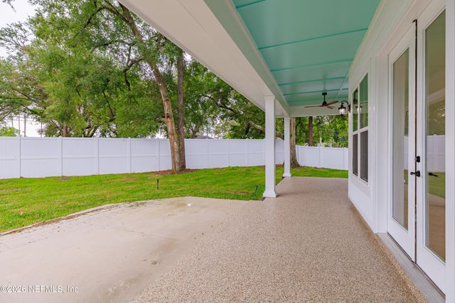 2418 LEAFDALE Circle S, Jacksonville, FL 32218