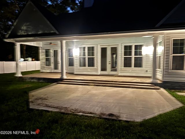 2418 LEAFDALE Circle S, Jacksonville, FL 32218