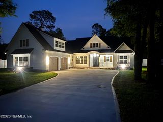 2418 LEAFDALE Circle S, Jacksonville, FL 32218