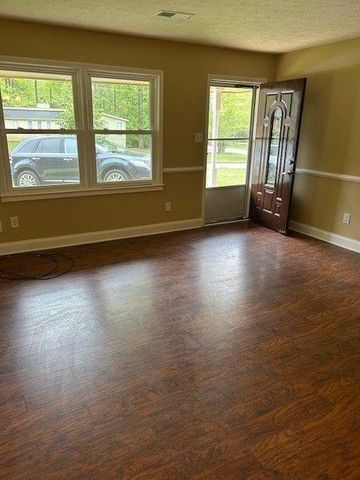 105 Longstreet Circle, Oxford, GA 30054