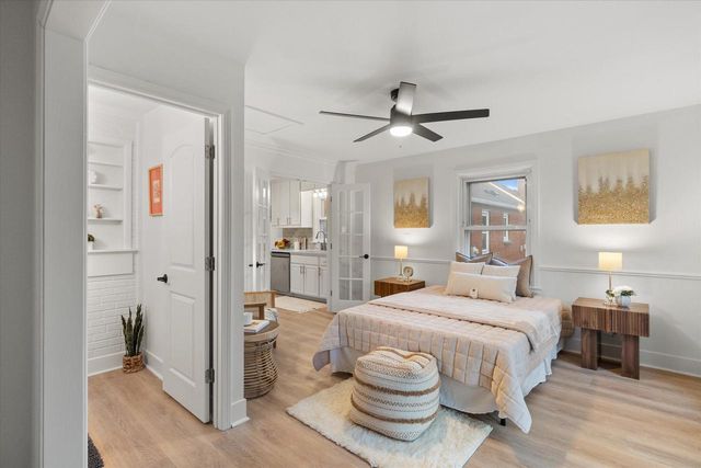 1301 E Norwich AVENUE, Saint Francis, WI 53235