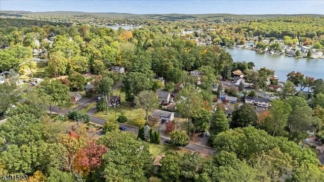145 Schwarz Blvd, Jefferson Twp., NJ 07849