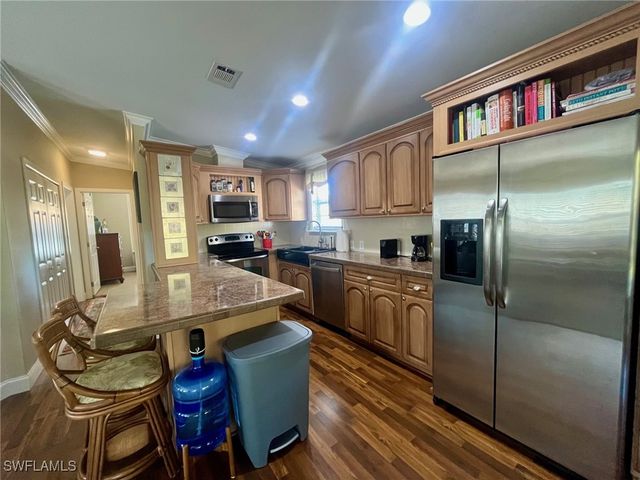 1284 Diamond Lake CIR, Naples, FL 34114