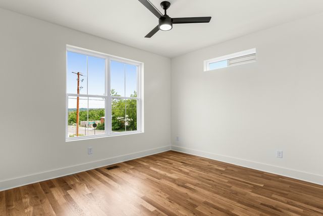 2158 Summitt Ave, Nashville, TN 37218