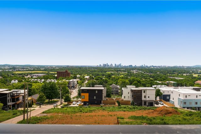 2158 Summitt Ave, Nashville, TN 37218
