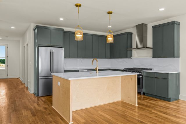 2158 Summitt Ave, Nashville, TN 37218