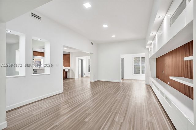 4726 Alton Rd, Miami Beach, FL 33140