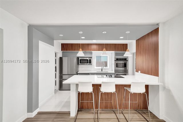 4726 Alton Rd, Miami Beach, FL 33140