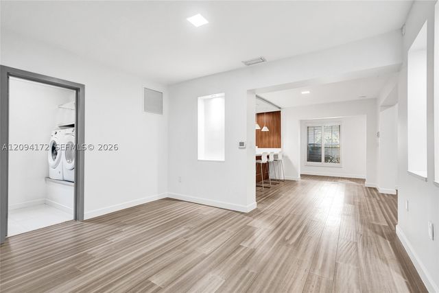 4726 Alton Rd, Miami Beach, FL 33140