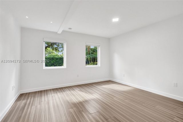 4726 Alton Rd, Miami Beach, FL 33140