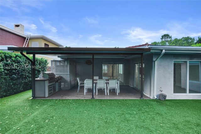 4726 Alton Rd, Miami Beach, FL 33140