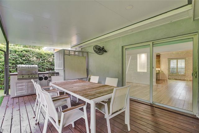 4726 Alton Rd, Miami Beach, FL 33140