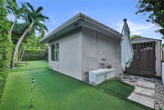 4726 Alton Rd, Miami Beach, FL 33140