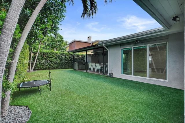 4726 Alton Rd, Miami Beach, FL 33140