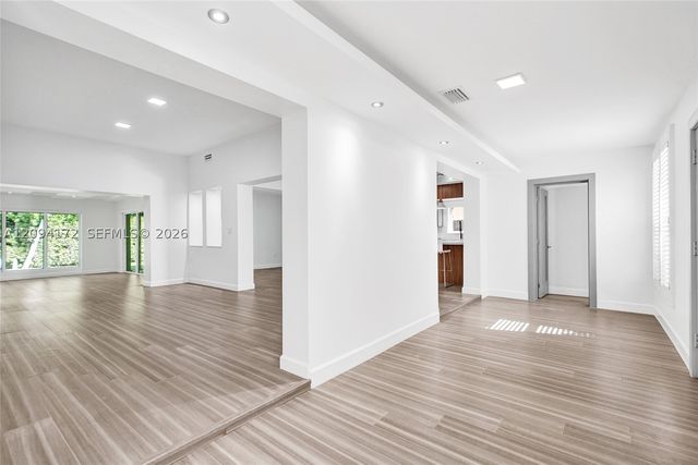 4726 Alton Rd, Miami Beach, FL 33140
