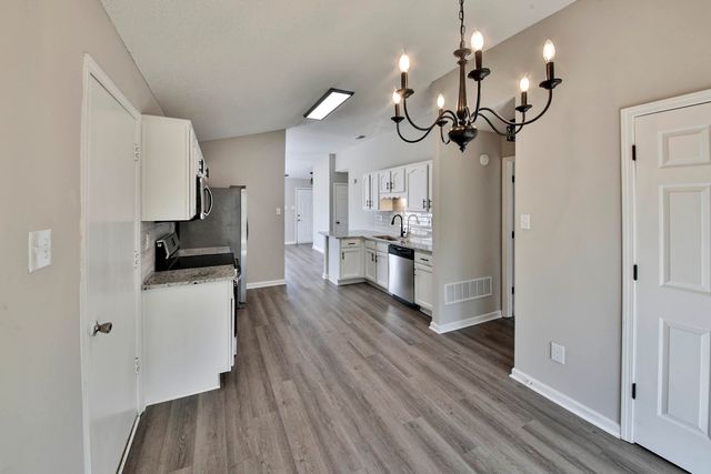 125 PINE RIDGE LN, Oakland, TN 38060