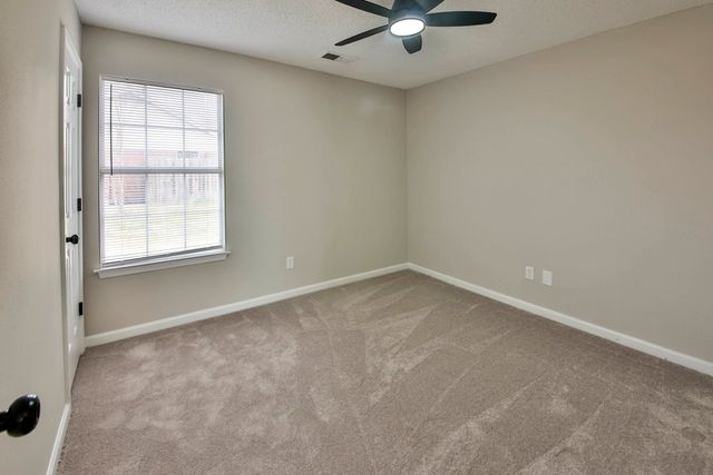 125 PINE RIDGE LN, Oakland, TN 38060