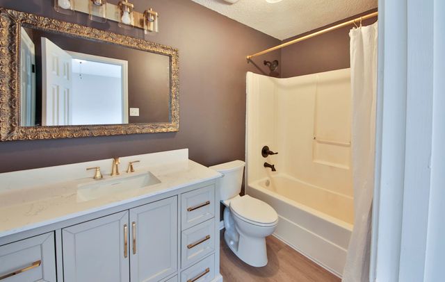 125 PINE RIDGE LN, Oakland, TN 38060