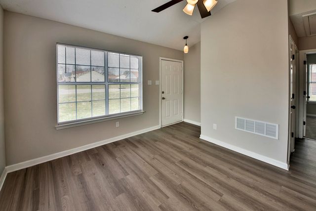 125 PINE RIDGE LN, Oakland, TN 38060