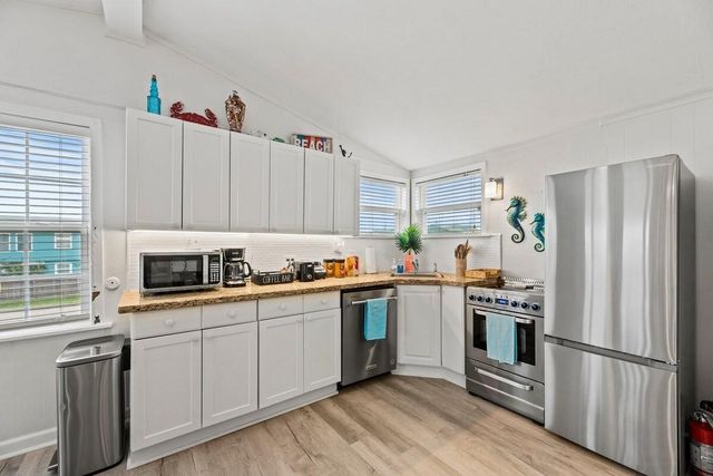 16535 Mansvelt Road, Jamaica Beach, TX 77554