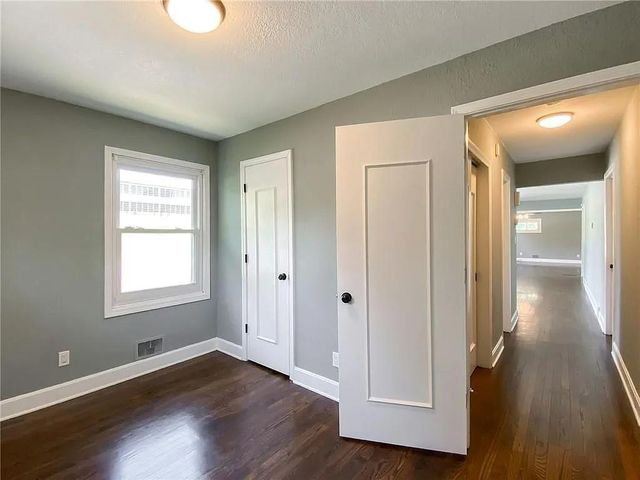 8307 Holmes Road, Kansas City, MO 64131