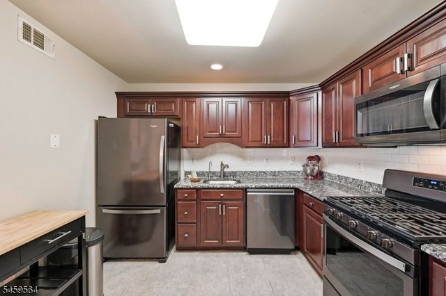 347 Winthrop Dr, Nutley Twp., NJ 07110