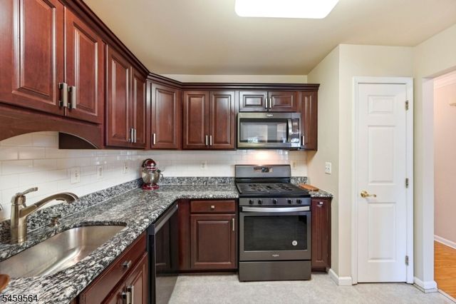 347 Winthrop Dr, Nutley Twp., NJ 07110