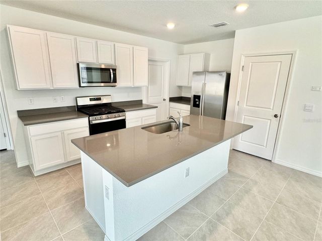 35629 KINSEY POINT, Zephyrhills, FL 33541