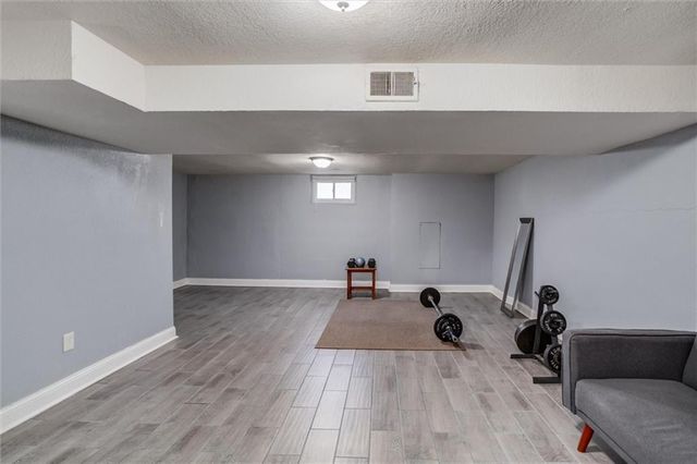 7917 E 117th Street, Kansas City, MO 64134