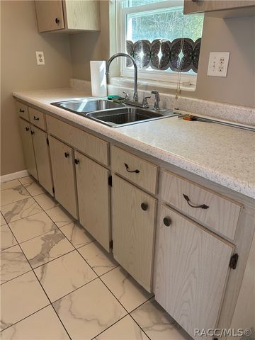 6 Donna Street, Beverly Hills, FL 34465