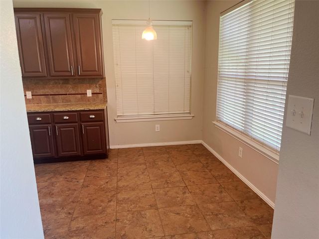 140 Pecanwood S, Kyle, TX 78640