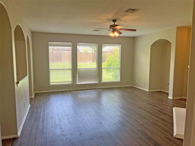 140 Pecanwood S, Kyle, TX 78640