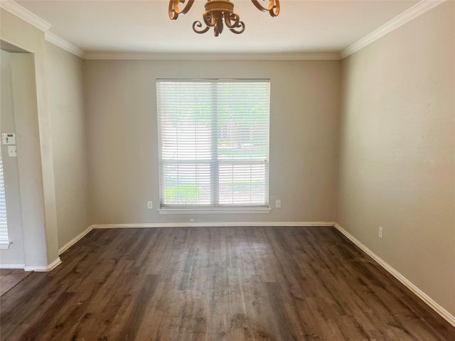 140 Pecanwood S, Kyle, TX 78640