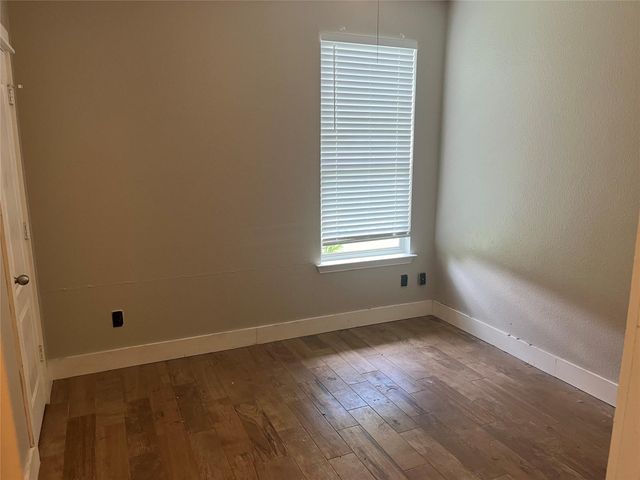 140 Pecanwood S, Kyle, TX 78640
