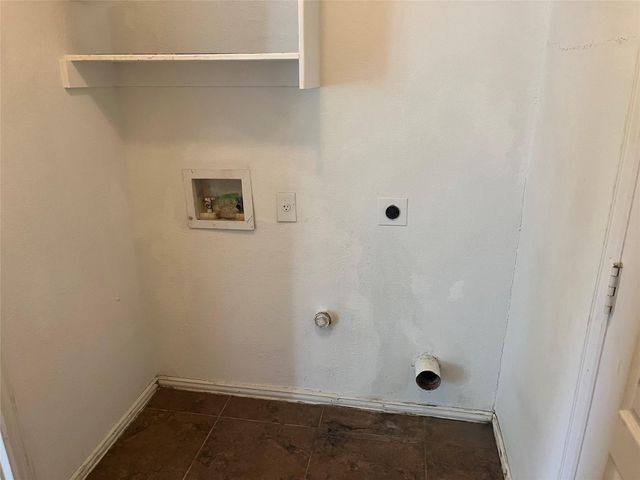 140 Pecanwood S, Kyle, TX 78640