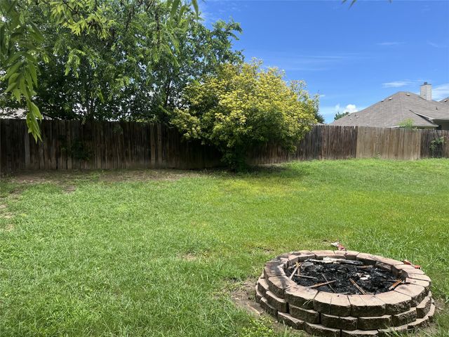 140 Pecanwood S, Kyle, TX 78640