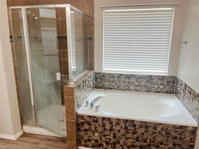 140 Pecanwood S, Kyle, TX 78640