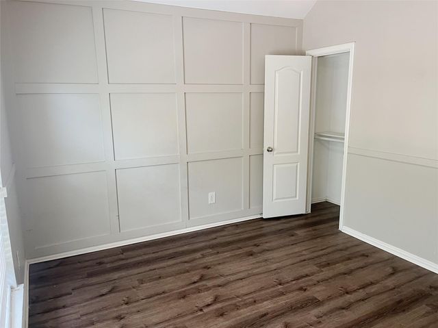 140 Pecanwood S, Kyle, TX 78640