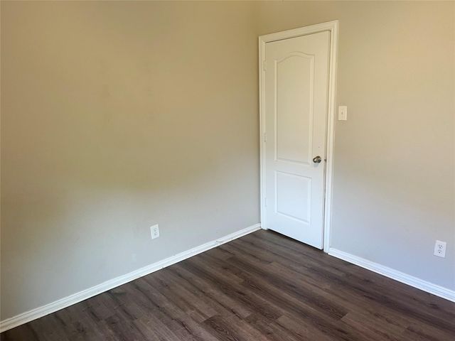 140 Pecanwood S, Kyle, TX 78640