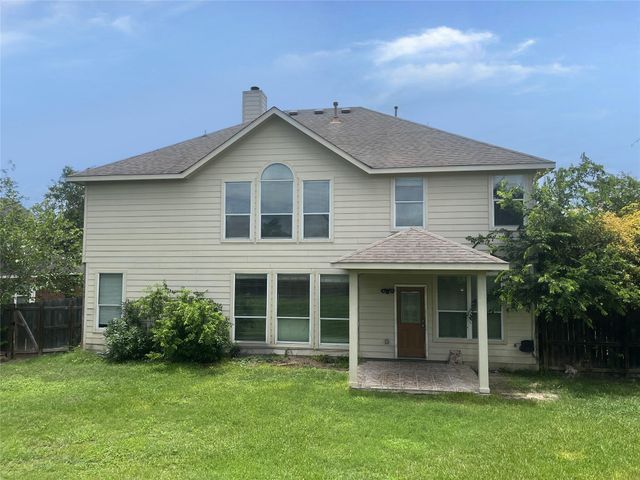 140 Pecanwood S, Kyle, TX 78640