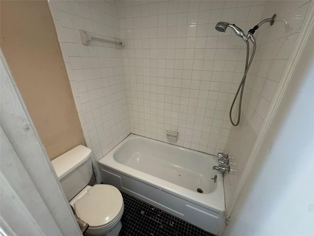 2100 Tanglewilde 344, Houston, TX 77063