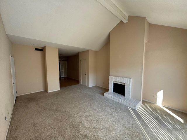 2100 Tanglewilde 344, Houston, TX 77063