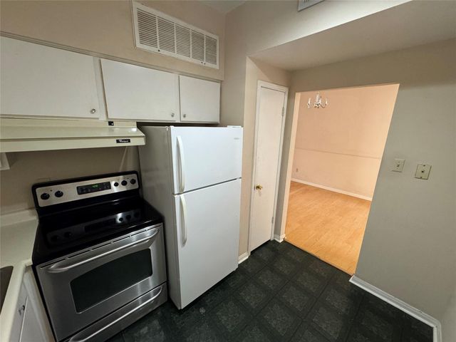 2100 Tanglewilde 344, Houston, TX 77063