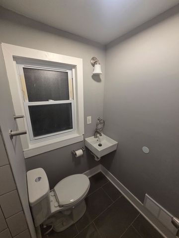 9144 S Dobson Avenue, Chicago, IL 60619