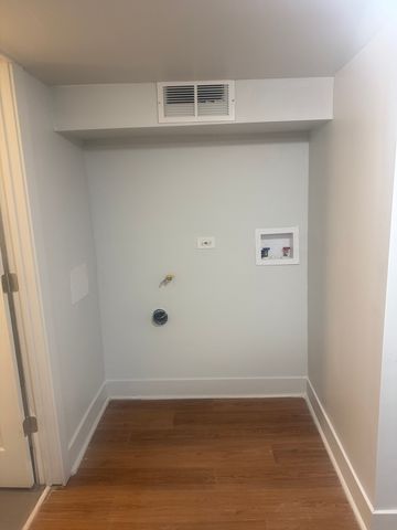 9144 S Dobson Avenue, Chicago, IL 60619