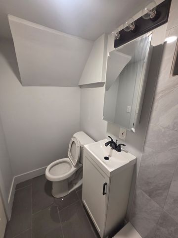 9144 S Dobson Avenue, Chicago, IL 60619