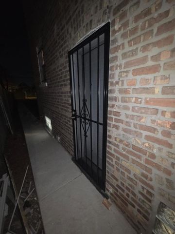 9144 S Dobson Avenue, Chicago, IL 60619