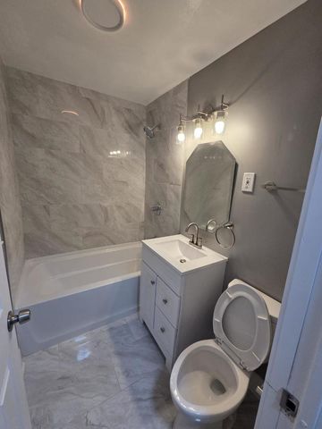 9144 S Dobson Avenue, Chicago, IL 60619